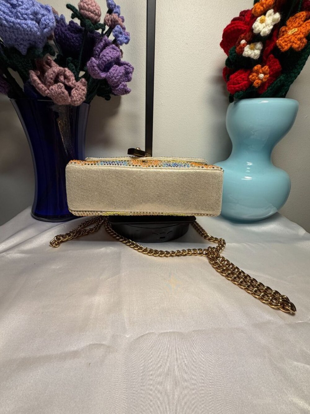 Kurt Geiger Small Handbag Rhinestone Floral Design And Lock NWT - Picture 8 of 10